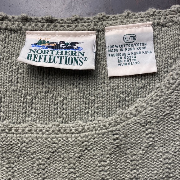 100% cotton knit tee with floral embroidery (P2P 23) - Picture 4 of 4